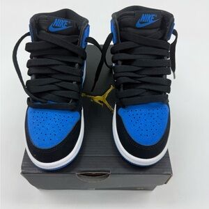 Jordan 1 Kids' Sneakers in Black and Blue